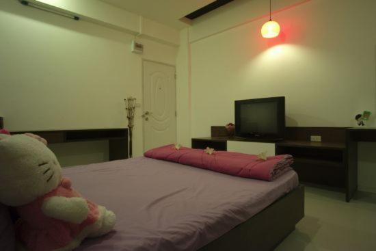 Sukontha Mansion Hotel Накхон Патом Екстериор снимка