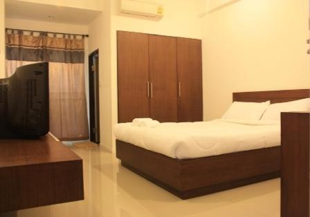Sukontha Mansion Hotel Накхон Патом Екстериор снимка